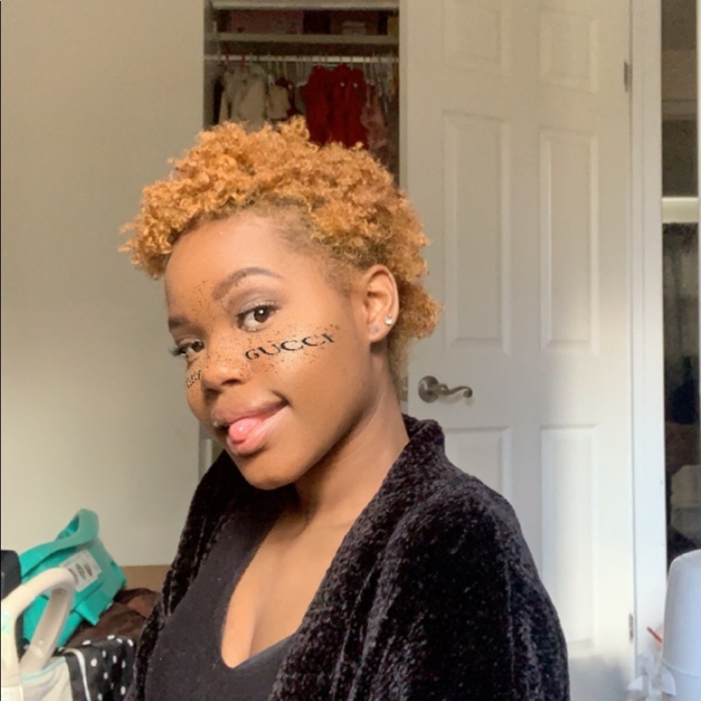 Meet your Posher, Ciara
